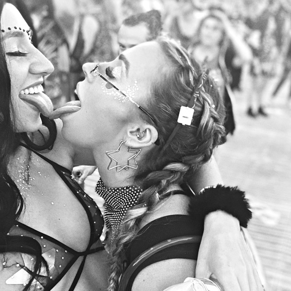 Meet your Posher, Caitlin - Picture 14 of 16